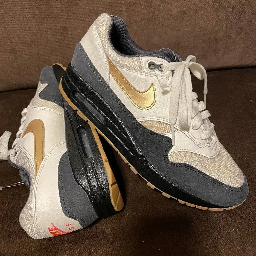 NEW NIKE iD Factory Custom Air Max 1 Womens 8 US 39 EUR Navy Gold Gum A00864-972
